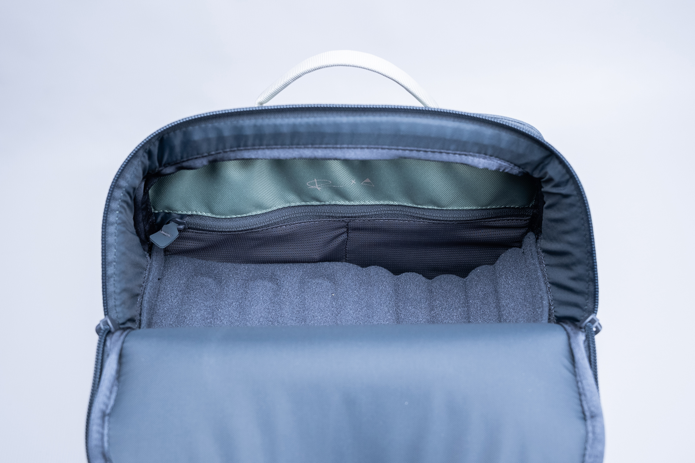 NOMATIC X Peter McKinnon Luma Camera Pack 18L Inside Compartment